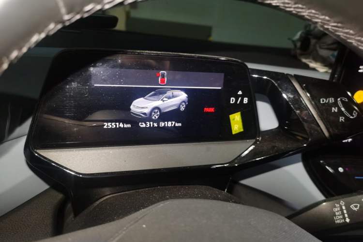 Used Volkswagen ID.4 X 2022 Pure Long-Range Version Odometer Close Up