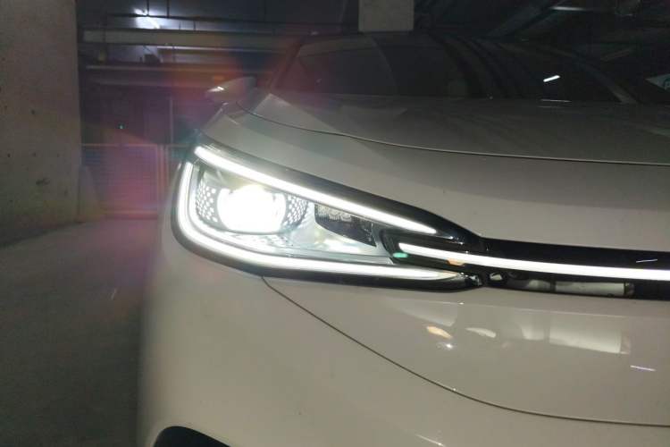Used Volkswagen ID.4 X 2022 Smart Enjoyment Long-Range Edition Right Front Headlight