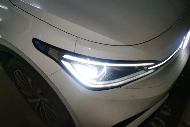 Used Volkswagen ID.4 X 2022 Pure Long-Range Version Right Front Headlight