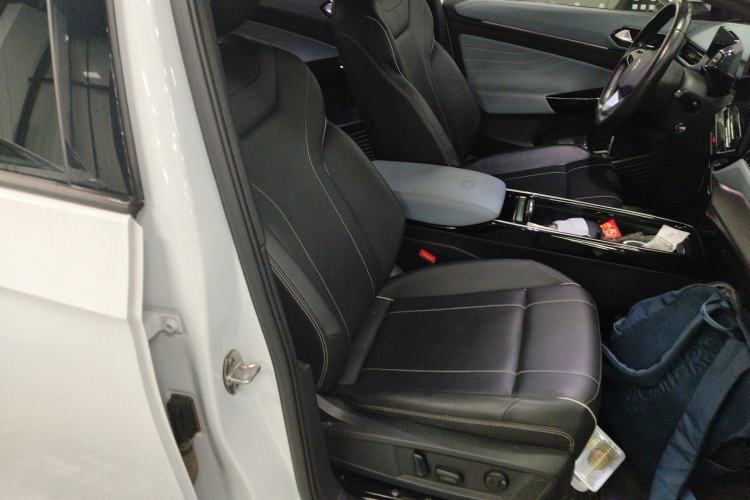 Used Volkswagen ID.4 X 2022 Pure Long-Range Version Right Front Seat