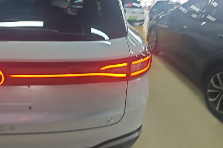 Used Volkswagen ID.4 X 2022 Pure Smart Edition Right Rear Taillight