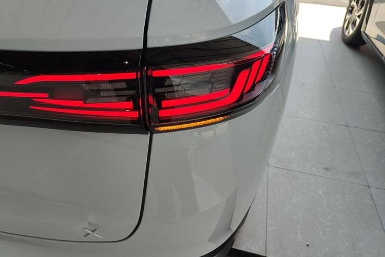 Used Volkswagen ID.4 X 2022 Smart Enjoyment Long-Range Edition Right Rear Taillight