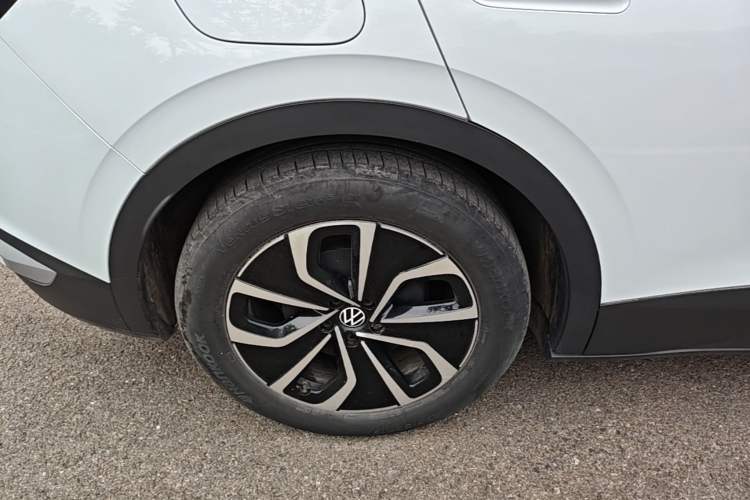 Used Volkswagen ID.4 X 2022 Pure Smart Edition Right Rear Wheel Hub