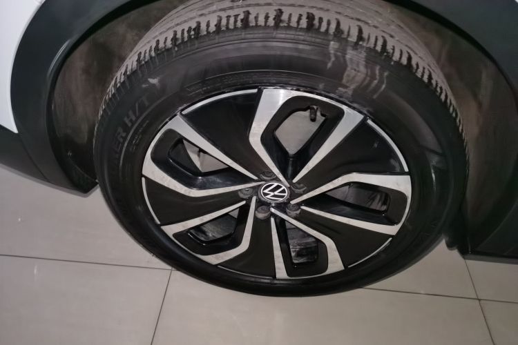 Used Volkswagen ID.4 X 2022 Pure Smart Edition Right Rear Wheel Hub