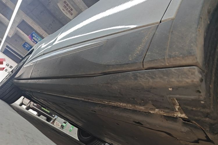 Used Volkswagen ID.4 X 2022 Intelligent Long-Range Version Right Side Sill