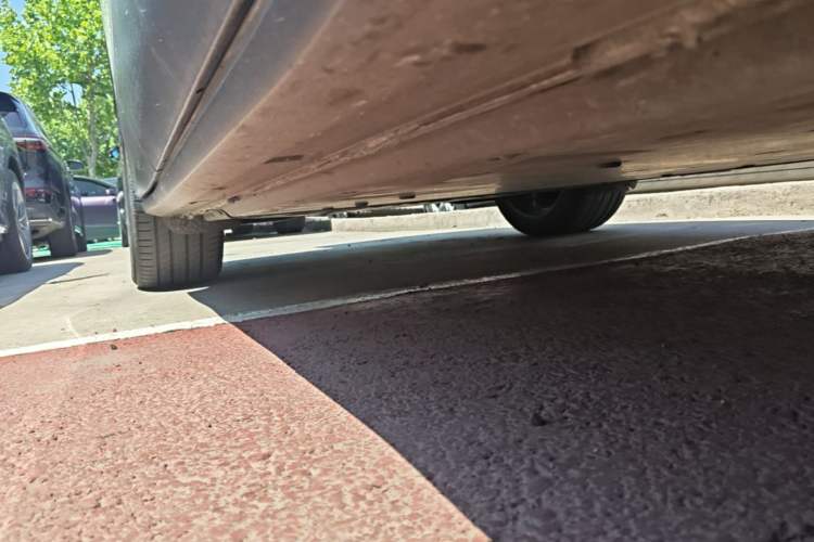 Used Volkswagen ID.4 X 2022 Pure Long-Range Version Right Side Sill