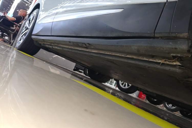 Used Volkswagen ID.4 X 2022 Smart Enjoyment Long-Range Edition Right Side Sill