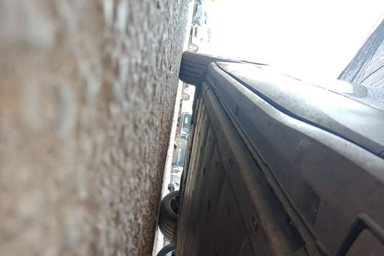 Used Volkswagen ID.4 X 2022 Pure Long-Range Version Right Side Sill