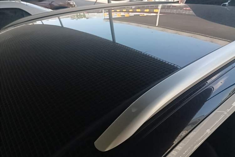 Used Volkswagen ID.4 X 2022 Pure Long-Range Version Roof
