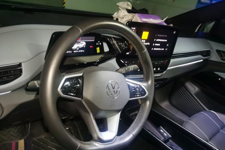 Used Volkswagen ID.4 X 2022 Pure Long-Range Version Steering Wheel