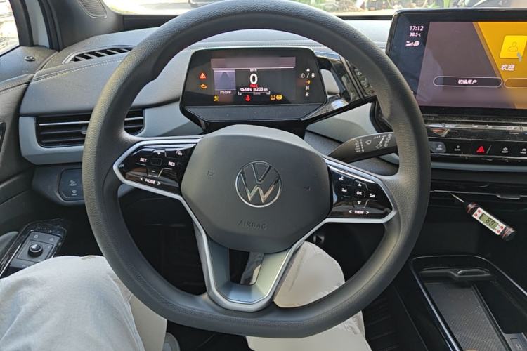 Used Volkswagen ID.4 X 2022 Pure Long-Range Version Steering Wheel