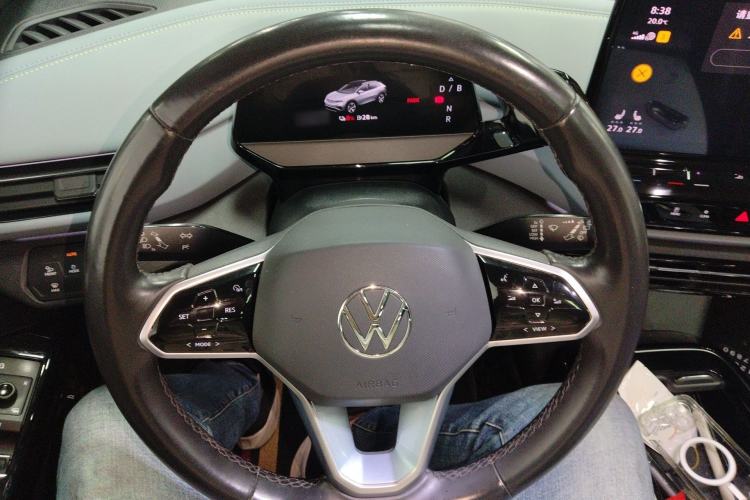 Used Volkswagen ID.4 X 2022 Pure Long-Range Version Steering Wheel
