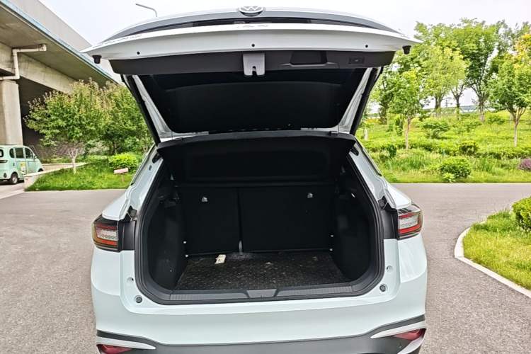 Used Volkswagen ID.4 X 2022 Pure Smart Edition Trunk