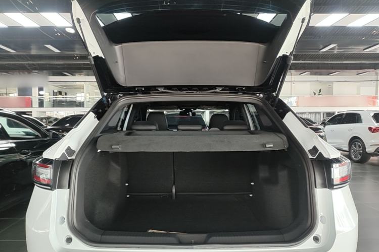 Used Volkswagen ID.4 X 2022 Pure Smart Edition Trunk