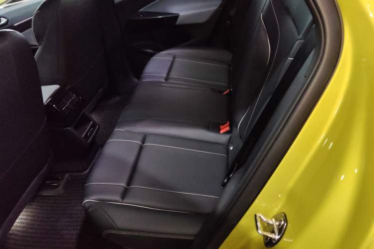 Used Volkswagen ID.4 X 2022 Pure Long-Range Version Left Rear Seat