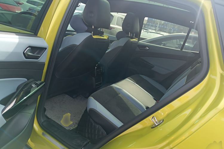 Used Volkswagen ID.4 X 2022 Smart Enjoyment Long-Range Edition Left Rear Seat
