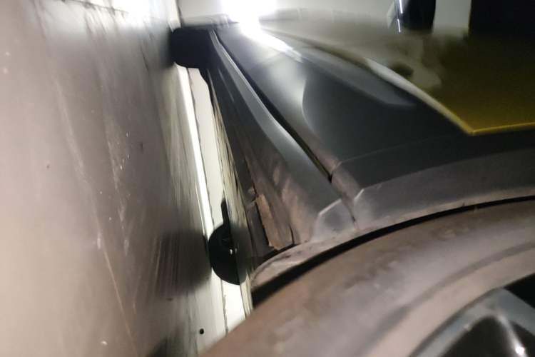 Used Volkswagen ID.4 X 2022 Intelligent Long-Range Version Left Side Sill