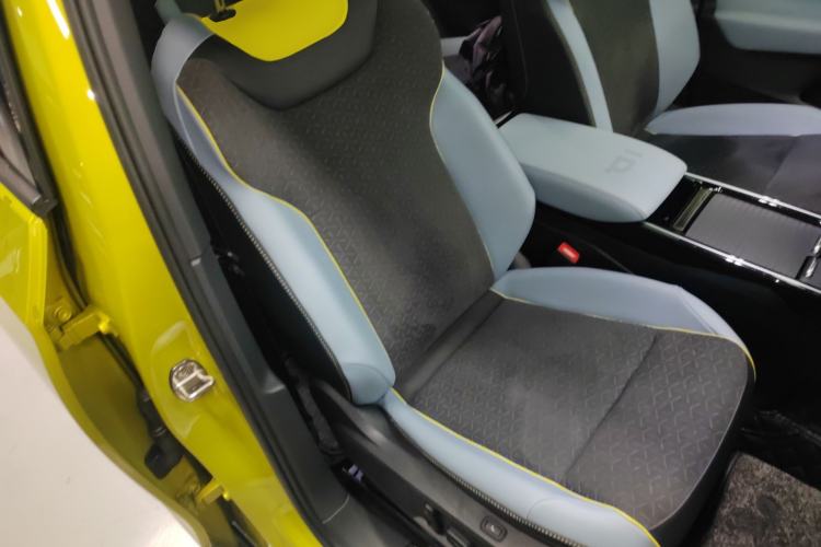 Used Volkswagen ID.4 X 2022 Smart Enjoyment Long-Range Edition Right Front Seat