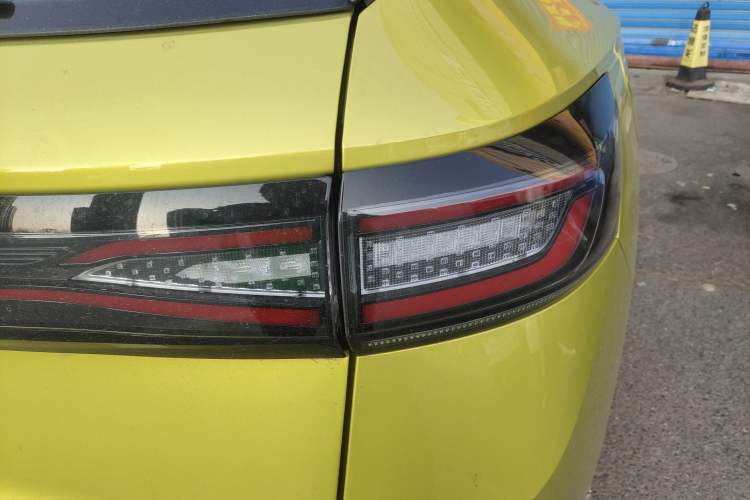 Used Volkswagen ID.4 X 2022 Pure Long-Range Version Right Rear Taillight