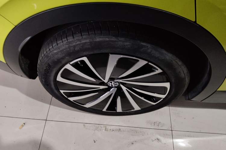 Used Volkswagen ID.4 X 2022 Pure Long-Range Version Right Rear Wheel Hub