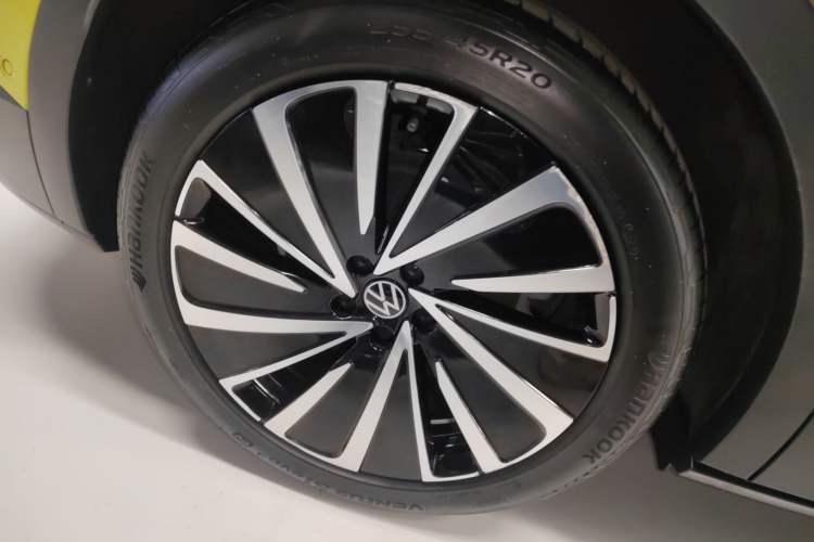 Used Volkswagen ID.4 X 2022 Smart Enjoyment Long-Range Edition Right Rear Wheel Hub