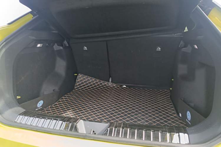 Used Volkswagen ID.4 X 2022 Smart Enjoyment Long-Range Edition Trunk