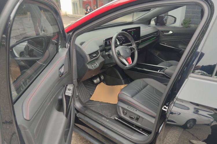 Used Volkswagen ID.4 X 2023 Ultra-Intelligent Long-Range Version Driver Seat