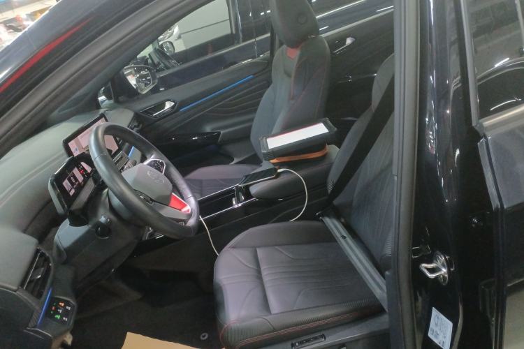 Used Volkswagen ID.4 X 2023 Ultra-Intelligent Long-Range Version Left Front Seat