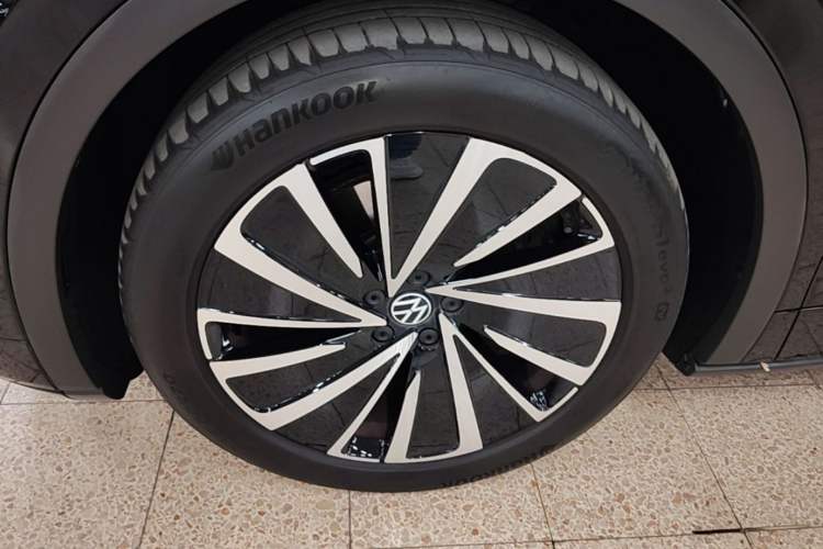 Used Volkswagen ID.4 X 2023 Upgraded Model Ultra-Long Range Version Left Front Wheel Hub