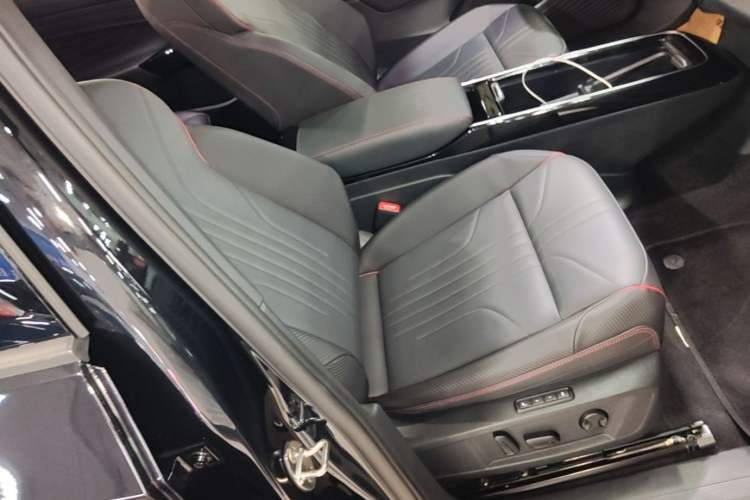 Used Volkswagen ID.4 X 2023 Upgraded Model Ultra-Long Range Version Right Front Seat