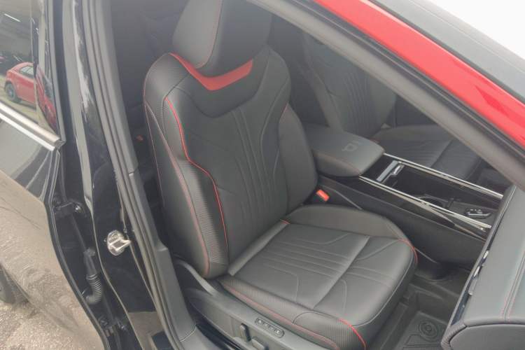 Used Volkswagen ID.4 X 2023 Ultra-Intelligent Long-Range Version Right Front Seat