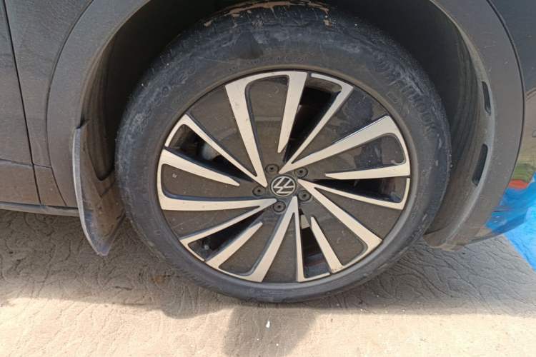 Used Volkswagen ID.4 X 2023 Ultra-Intelligent Long-Range Version Right Front Wheel Hub