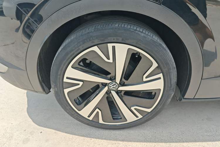 Used Volkswagen ID.4 X 2023 Ultra-Intelligent Long-Range Version Right Rear Wheel Hub