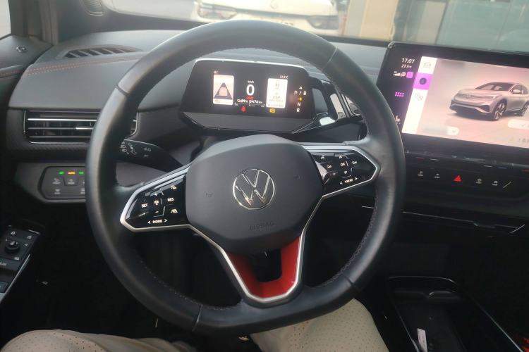 Used Volkswagen ID.4 X 2023 Ultra-Intelligent Long-Range Version Steering Wheel