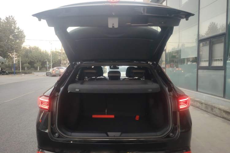 Used Volkswagen ID.4 X 2023 Ultra-Intelligent Long-Range Version Trunk