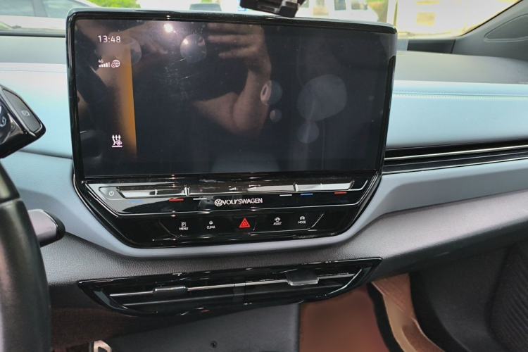 Used Volkswagen ID.4 X 2023 Pure Smart Edition Audio And AC Panel