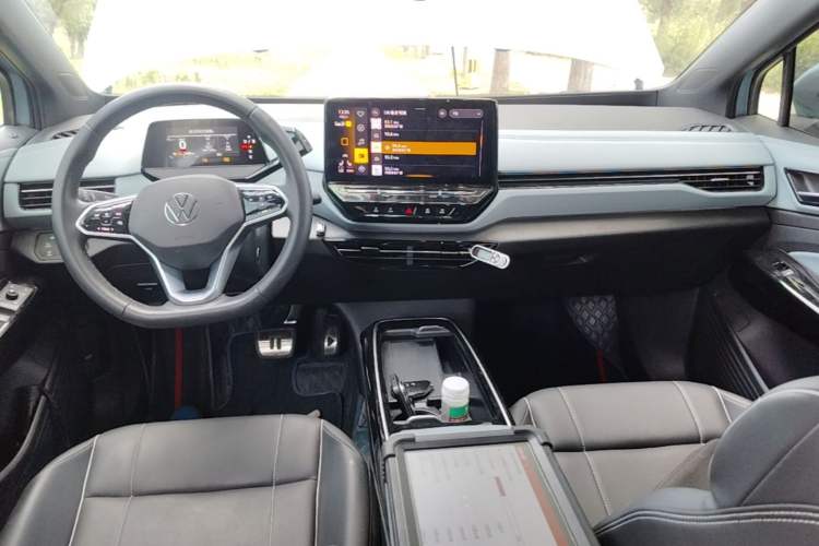 Used Volkswagen ID.4 X 2023 Pure Smart Edition Center Console