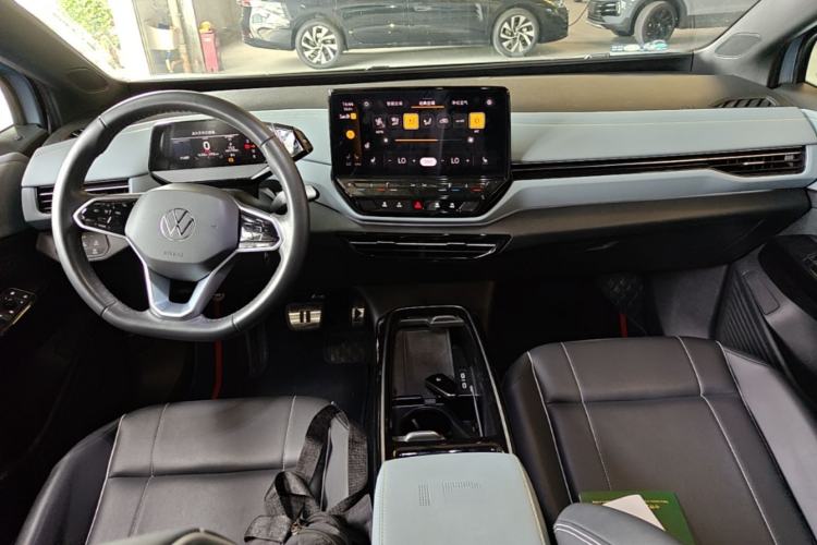 Used Volkswagen ID.4 X 2023 Pure Smart Edition Center Console