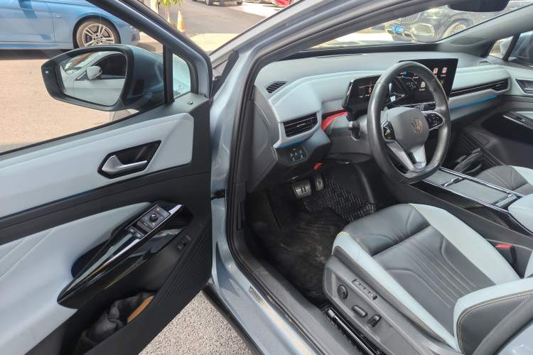 Used Volkswagen ID.4 X 2023 Smart Enjoyment Long-Range Version Driver Seat