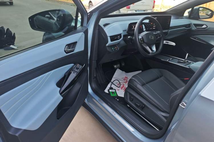Used Volkswagen ID.4 X 2023 Pure Long-Range Version Driver Seat