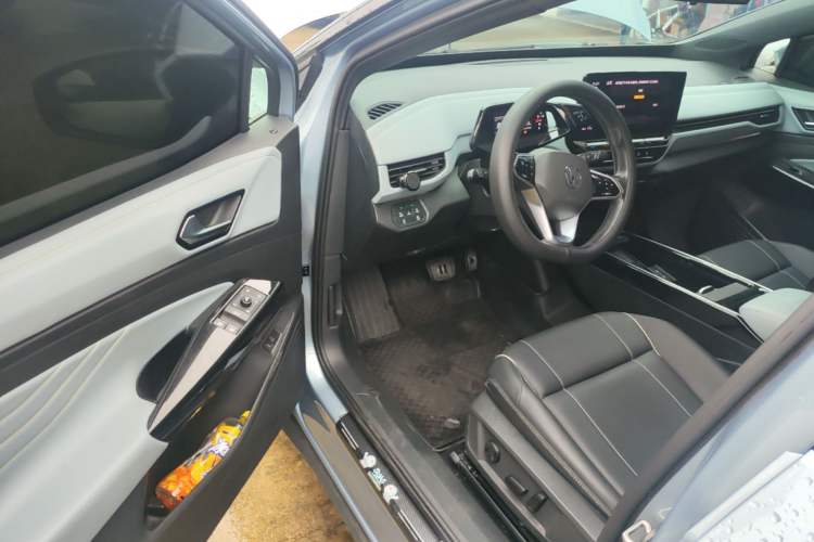 Used Volkswagen ID.4 X 2023 Pure Smart Edition Driver Seat