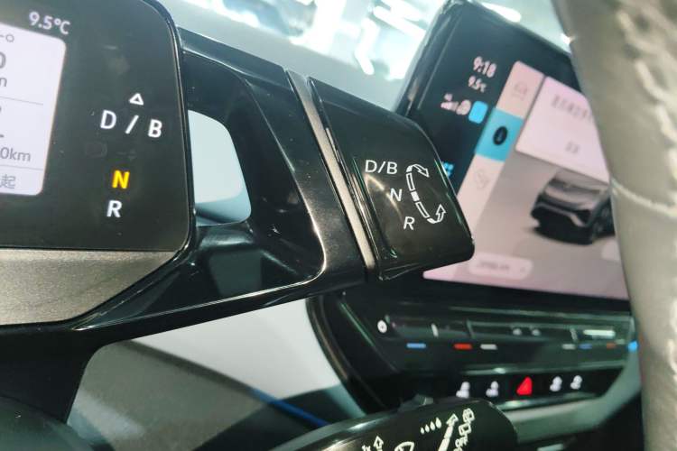 Used Volkswagen ID.4 X 2023 Ultra-Intelligent Long-Range Version Gear Lever
