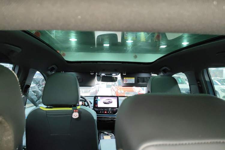 Used Volkswagen ID.4 X 2023 Ultra-Intelligent Long-Range Version Headliner