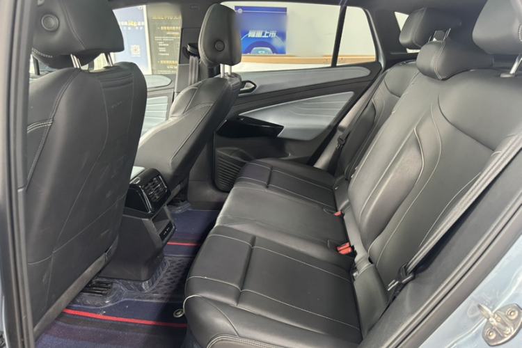 Used Volkswagen ID.4 X 2023 Pure Smart Edition Interior 4