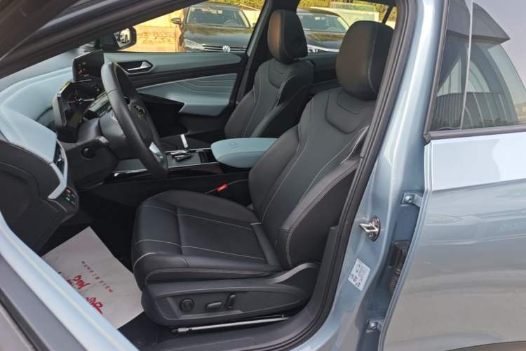 Used Volkswagen ID.4 X 2023 Pure Long-Range Version Left Front Seat