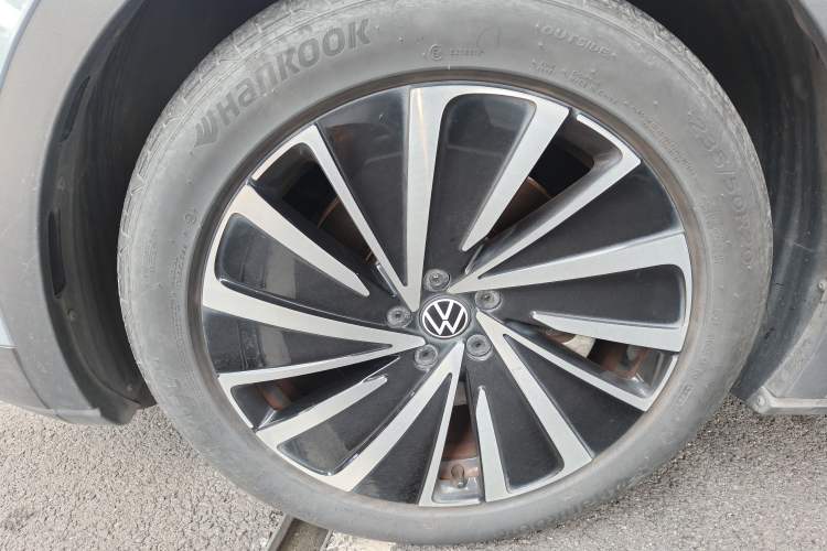 Used Volkswagen ID.4 X 2023 Smart Enjoyment Long-Range Version Left Front Wheel Hub