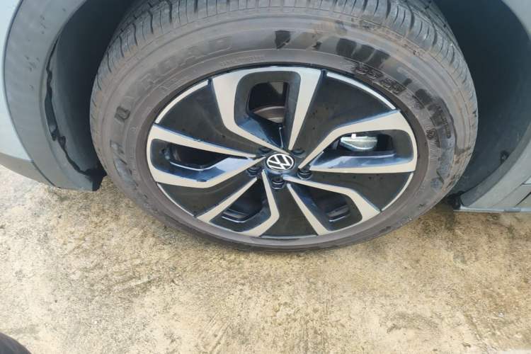 Used Volkswagen ID.4 X 2023 Pure Smart Edition Left Front Wheel Hub