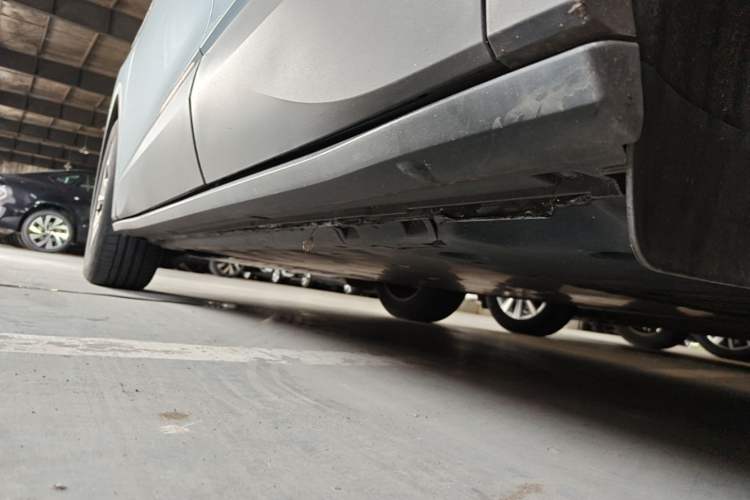 Used Volkswagen ID.4 X 2023 Pure Smart Edition Left Side Sill