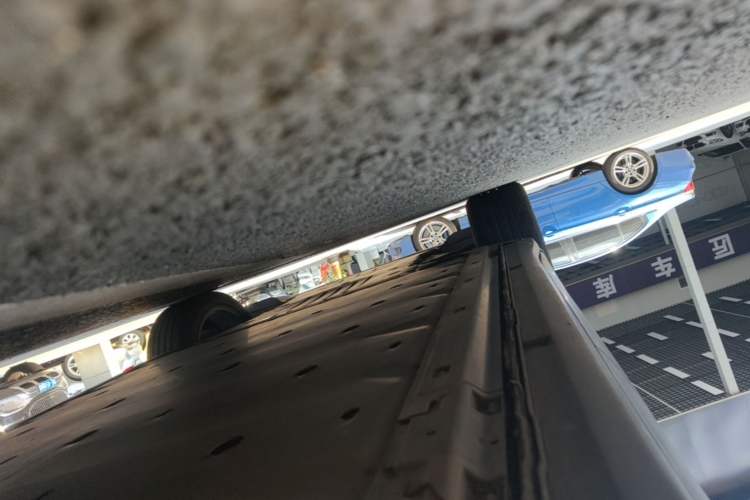 Used Volkswagen ID.4 X 2023 Smart Enjoyment Long-Range Version Left Side Sill