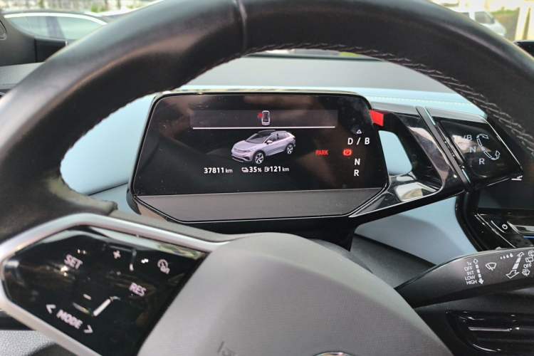 Used Volkswagen ID.4 X 2023 Pure Smart Edition Odometer Close Up